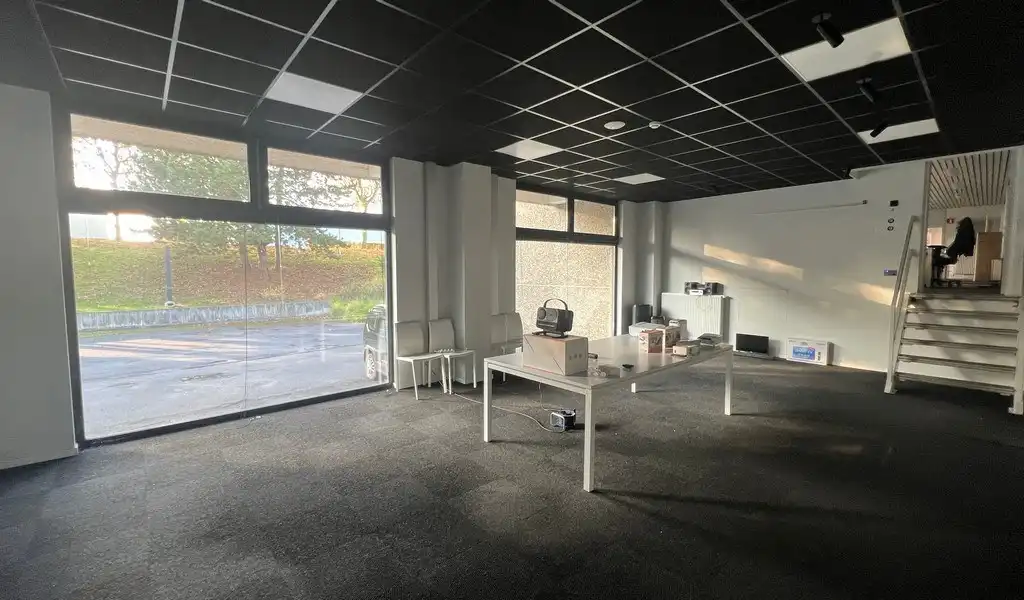 Bedrijfsgebouw met uitbreidingsmogelijkheden te koop in Ronse foto 22