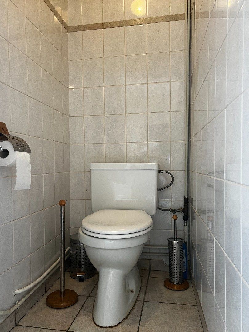 Charmante rijwoning te koop in hartje Harelbeke! – een ideale starterswoning of slimme investering! foto 13