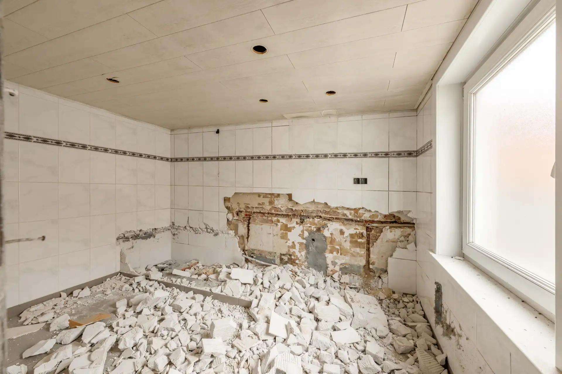 Te slopen LANDELIJK gelegen woning op een perceel van 815 m² in WIELSBEKE foto 6