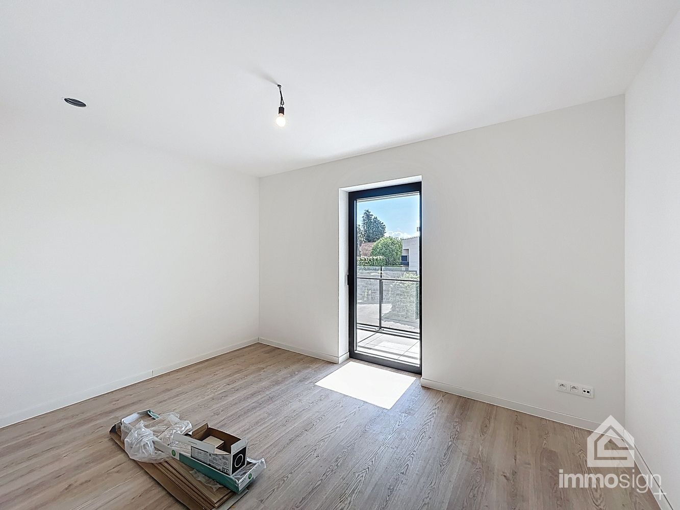 Instapklaar nieuwbouw appartement met 2 slaapkamers, terras, autostaanplaats en berging te Kinrooi foto 14