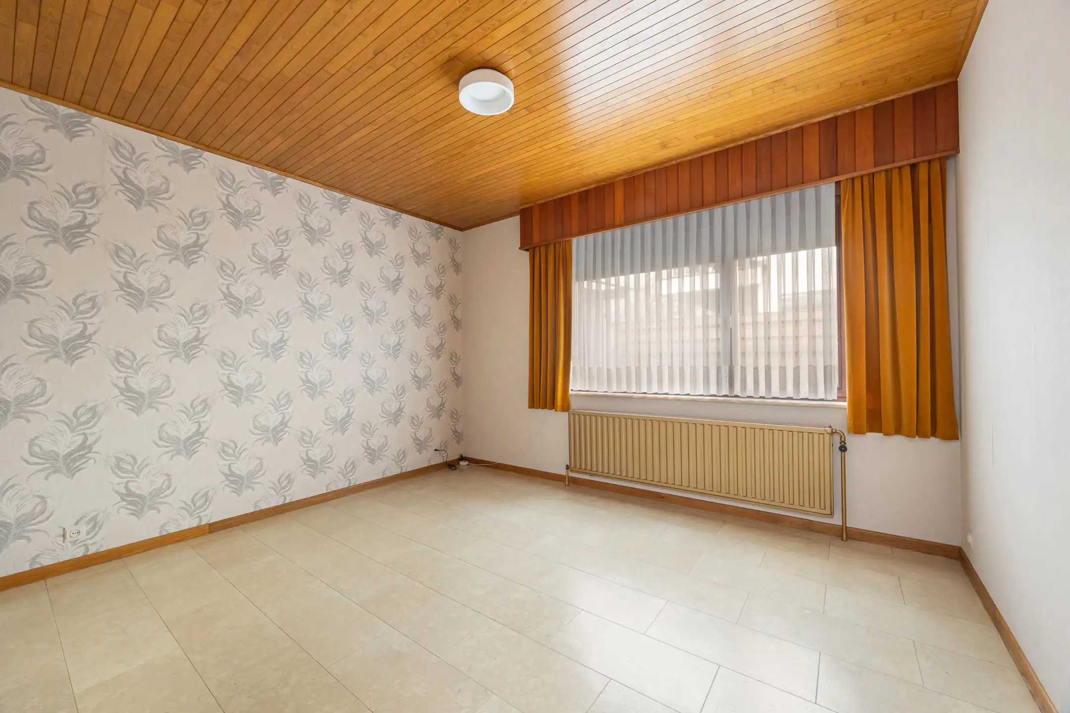 Te renoveren laagbouwwoning met 3 slpk te centrum Lichtaart! foto 15