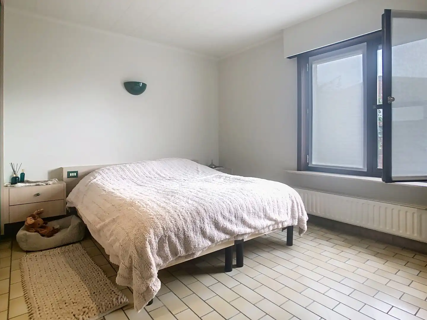 Ruime alleenstaande woning nabij centrum Staden  foto 4