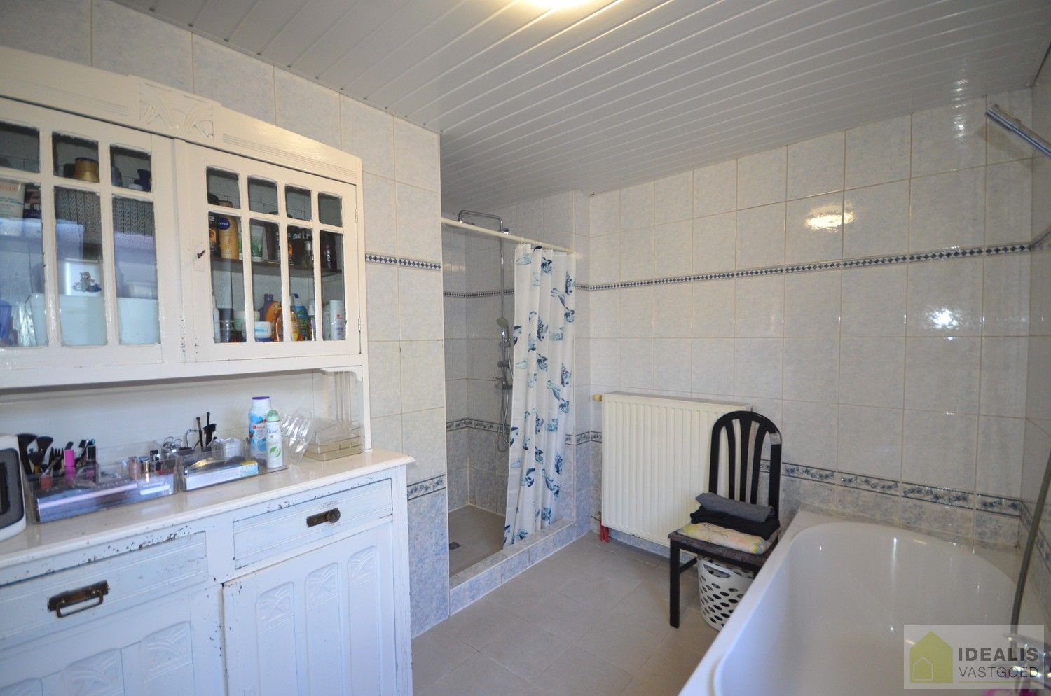IDEALIS VASTGOED – CHARMANTE EENGEZINSWONING MET 3 SLAAPKAMERS, LICHTRIJKE LEEFRUIMTE, HEERLIJKE TUIN EN GARAGE OP EEN UITERST GUNSTIGE LOCATIE AAN DE RAND VAN HET CENTRUM VAN PELT! foto 10