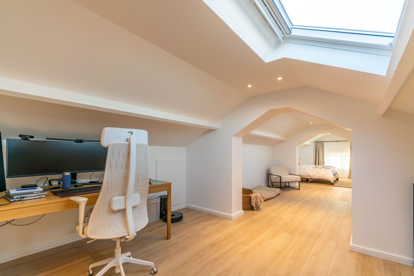 Een ingrijpend vernieuwbouwde, energiezuinige (label B) villa  foto 13