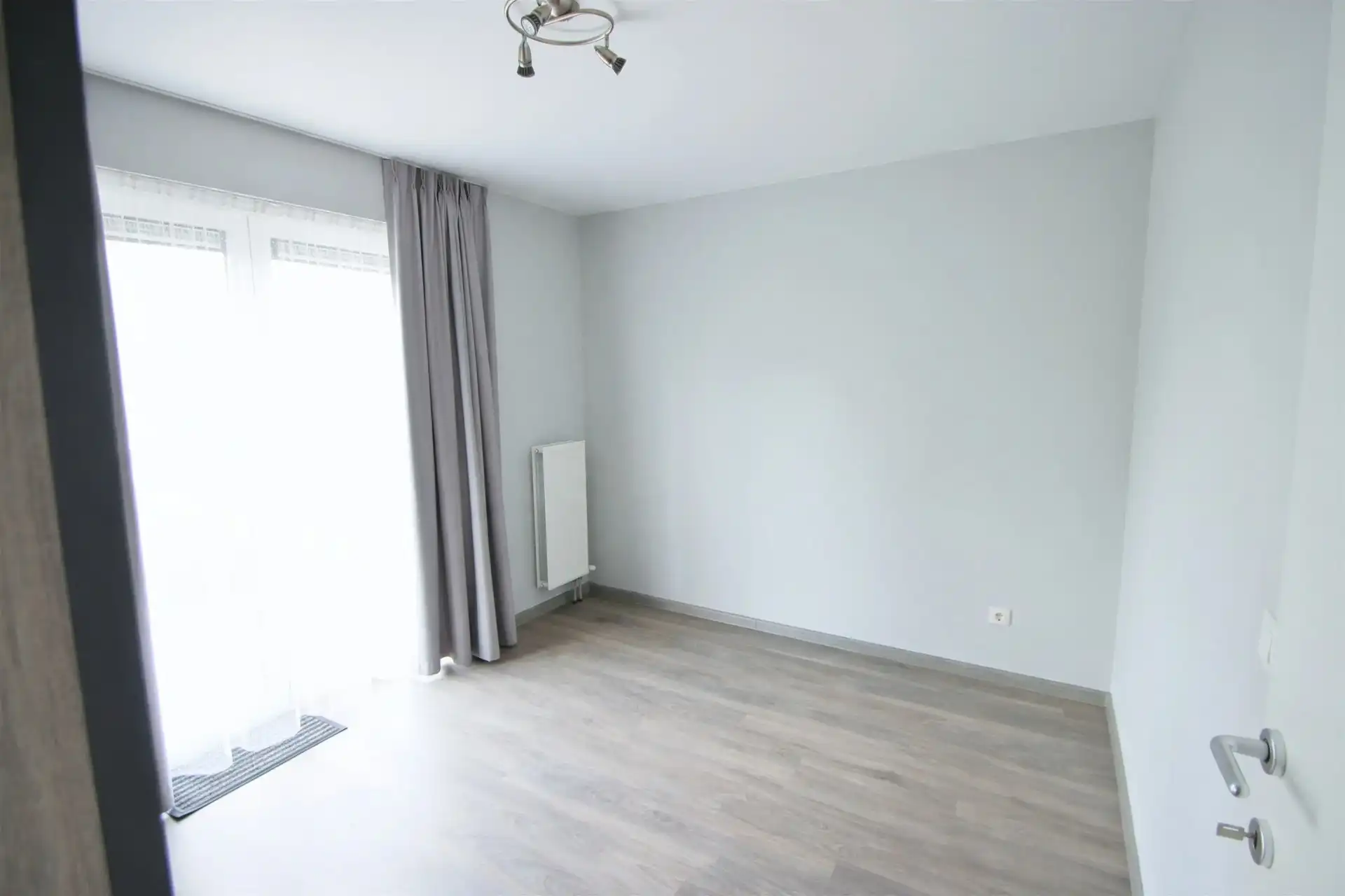 Gelijkvloersappartement met tuin en 2 slaapkamers foto 4
