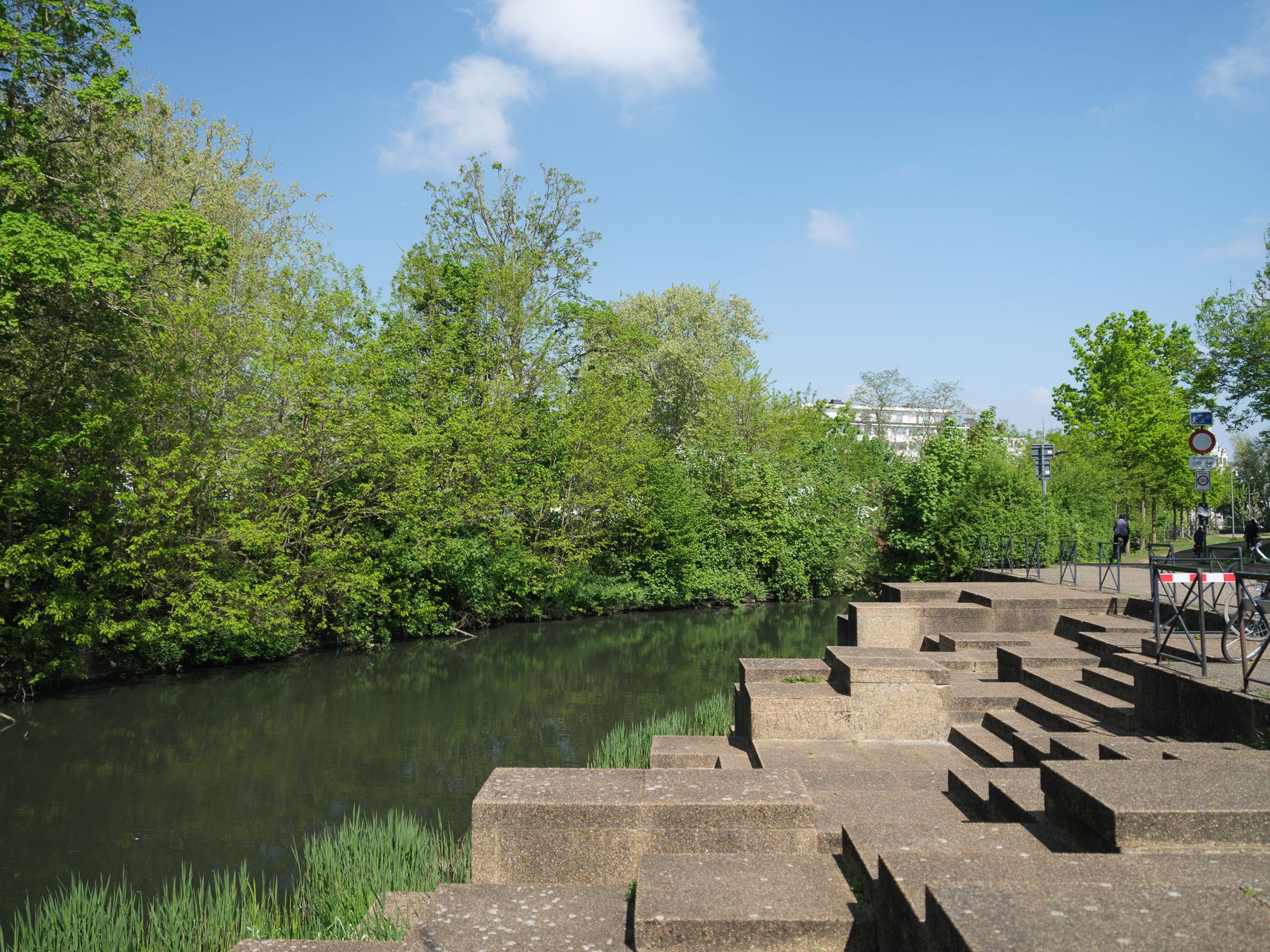 Instapklare woning met zonnig terras nabij het Keizerpark foto 14
