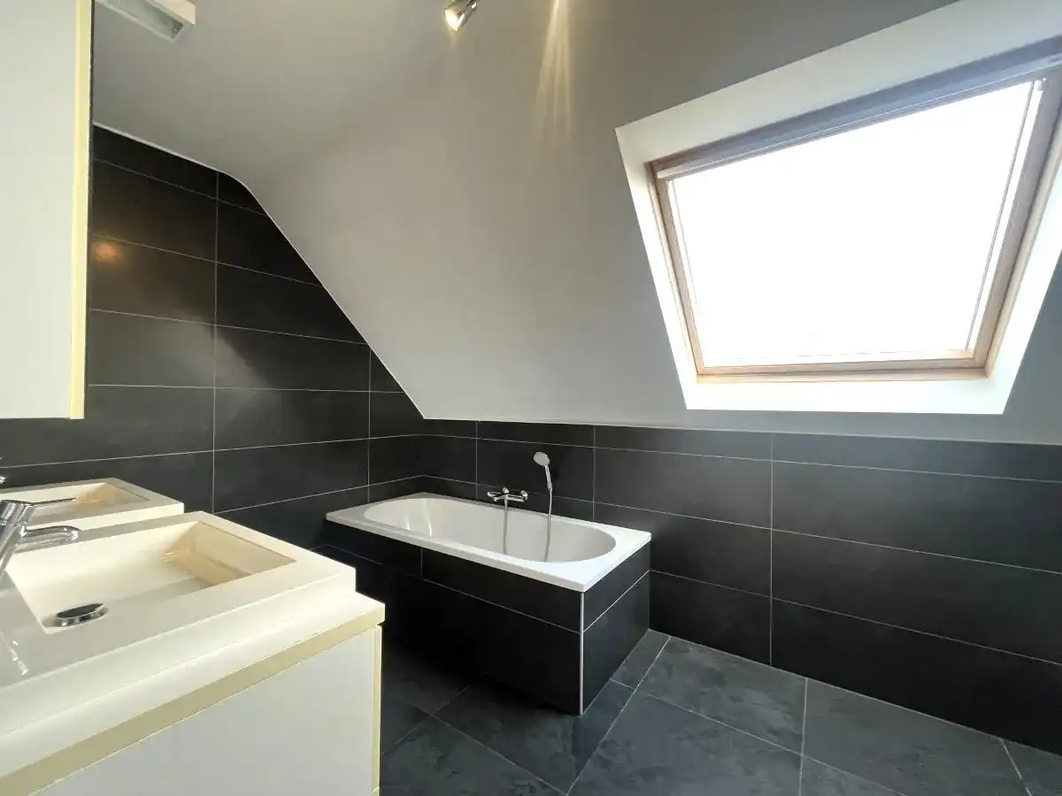 Zonnebeke – Instapklare gezinswoning met 3 slaapkamers foto 12