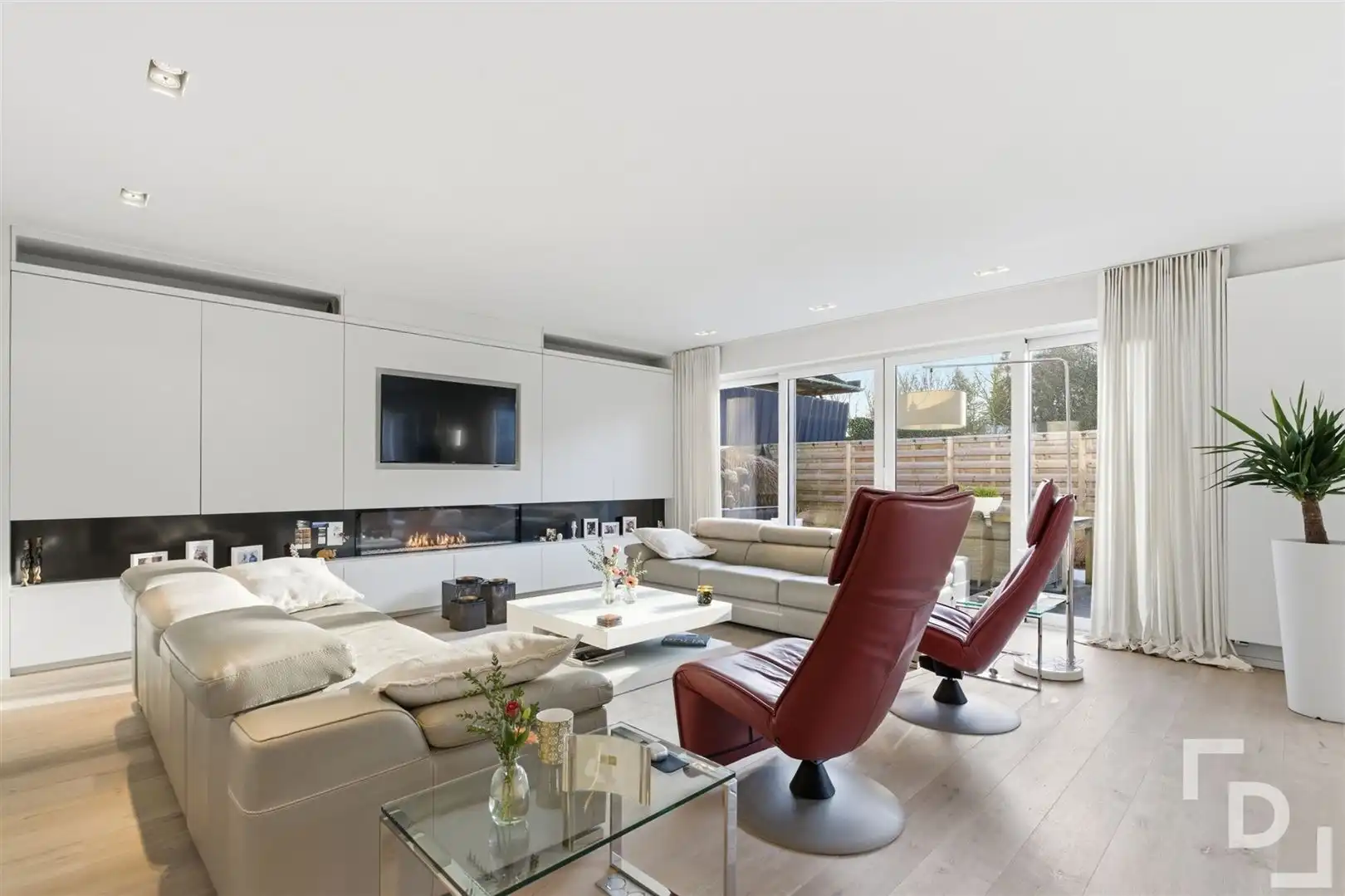 Moderne villa met hoogwaardige afwerking op topligging! foto 3