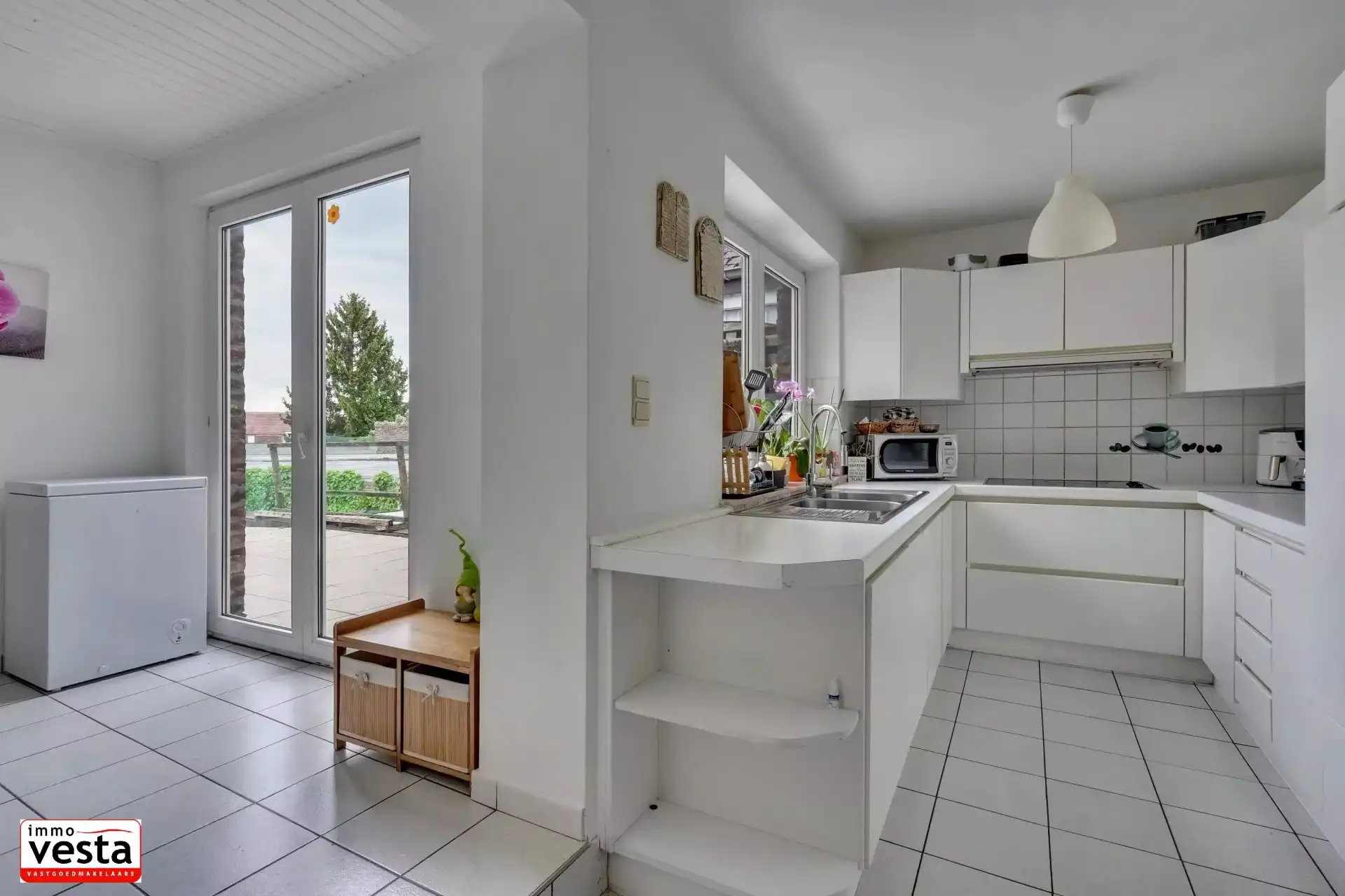 Investeringspand met winkel en appartement foto 14