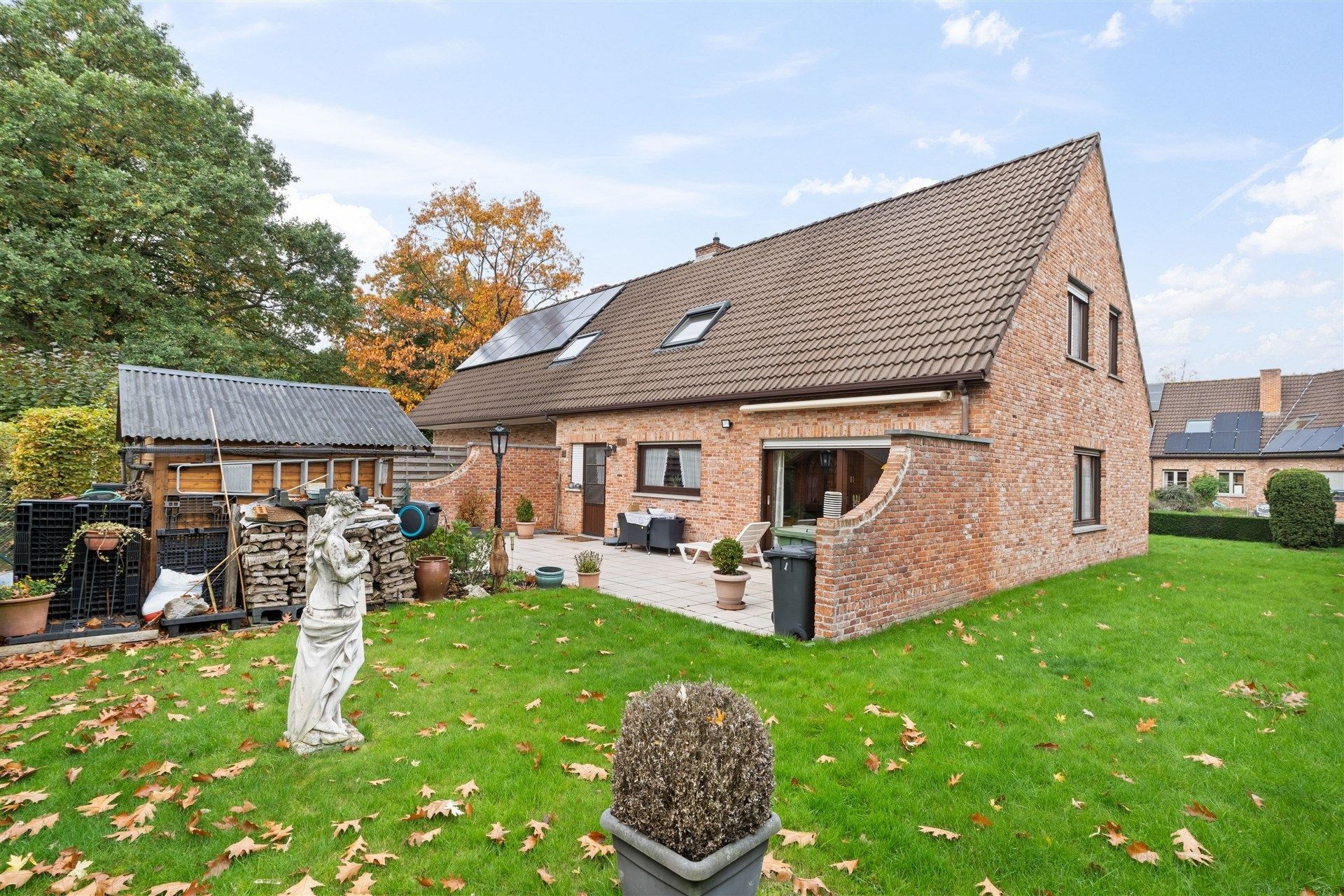 Halfopen bebouwing op zeer centrale ligging. foto 14