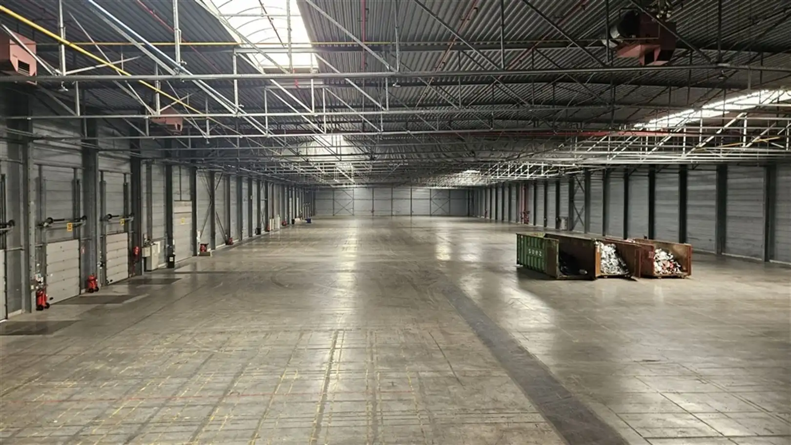 Logistieke units met kantoren foto 13