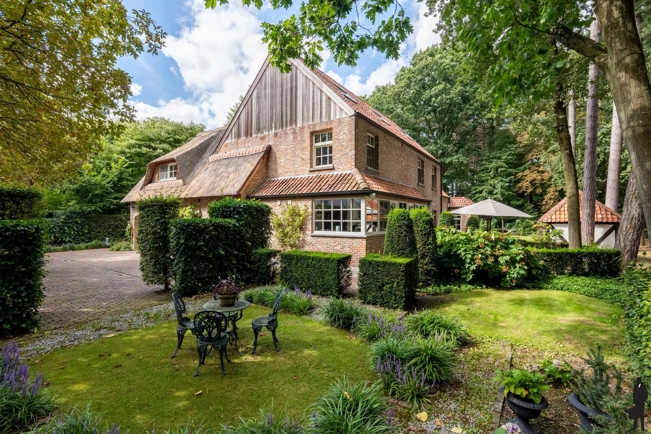 Tijdloze villa met 5 slks, 2 bdks en buitenzwembad foto 35