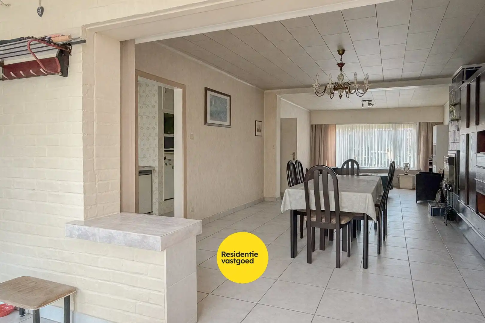 Ruime woning met zuidgerichte tuin te Sint-Michiels foto 5