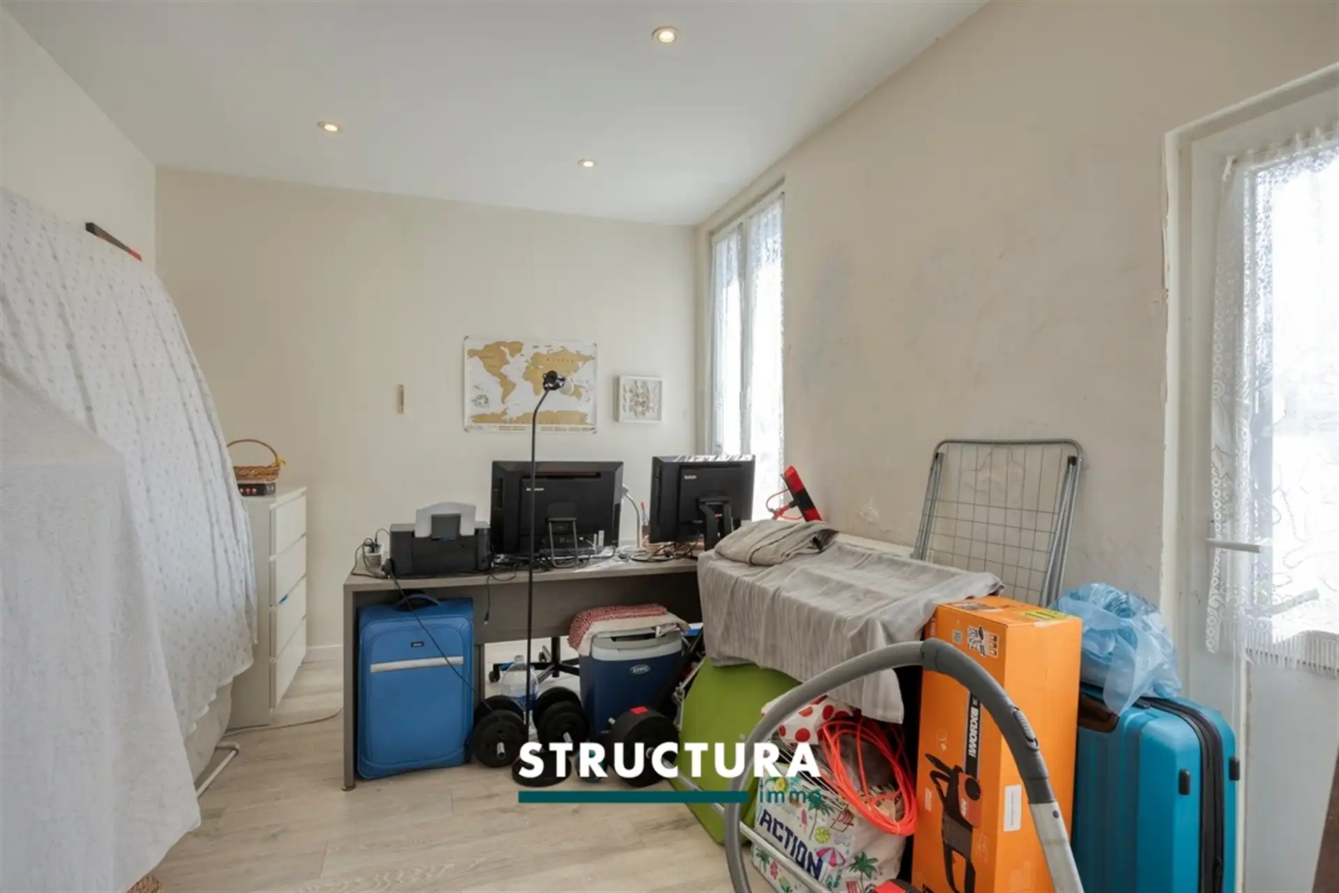 Veelzijdige woning (kangoeroewonen, wonen/werken, ...) met tuin en oprit foto 11
