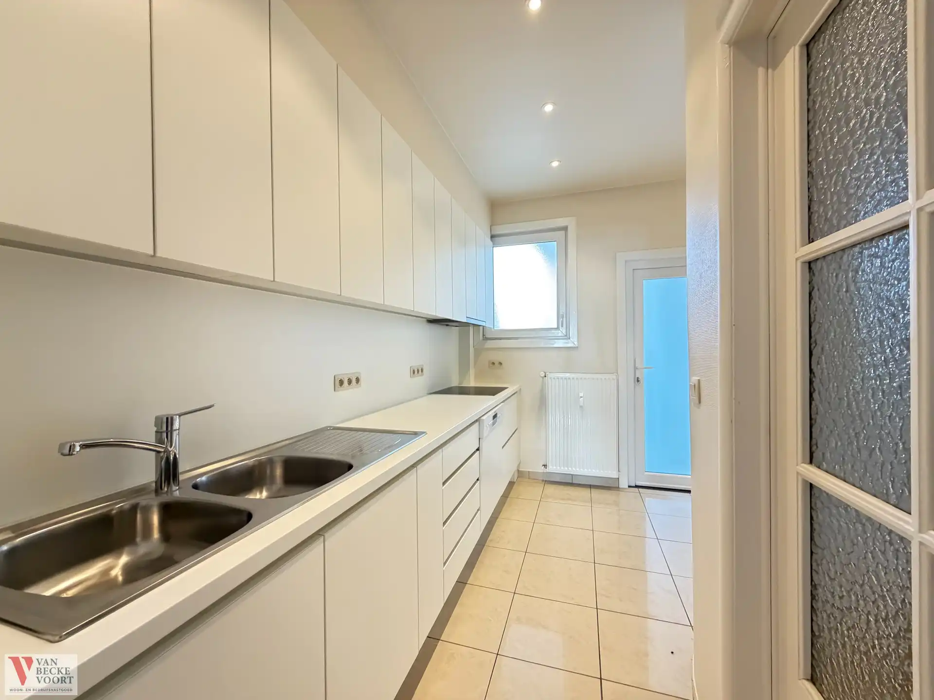 Appartement met drie slaapkamers en open zicht foto 6