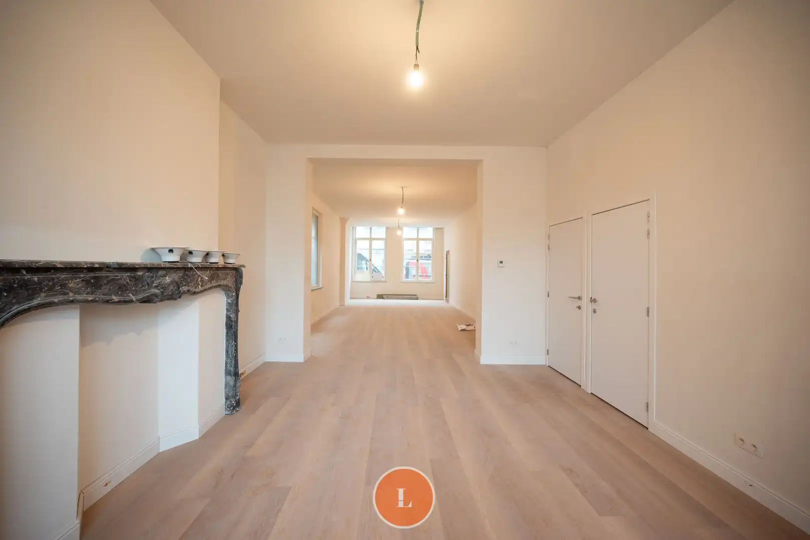 Handelspand/kantoor in historisch complex foto 6