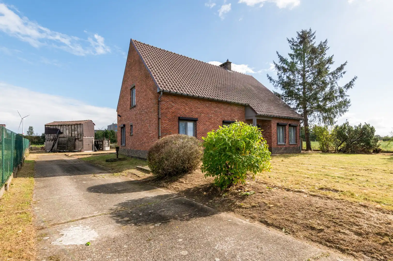 Gelijkvloerse woning op een perceel van 10180m²! foto 2