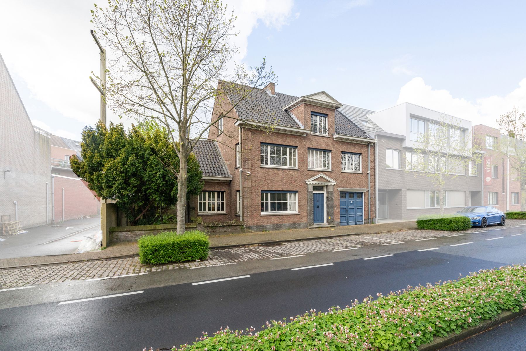 Ruime herenwoning met tal van mogelijkheden te Torhout foto 1