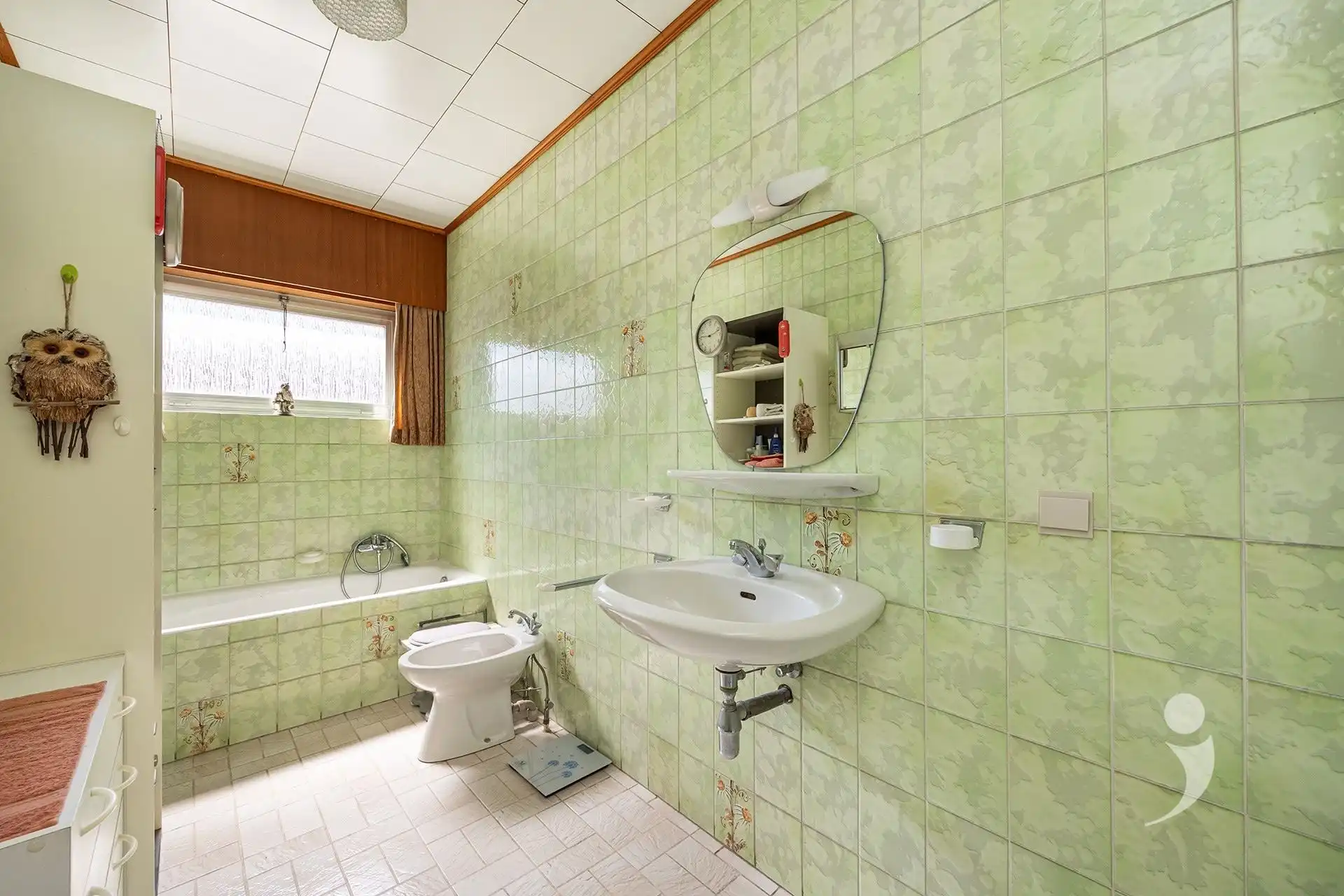 Te renoveren alleenstaande woning met zuidgerichte tuin en weids uitzicht foto 10