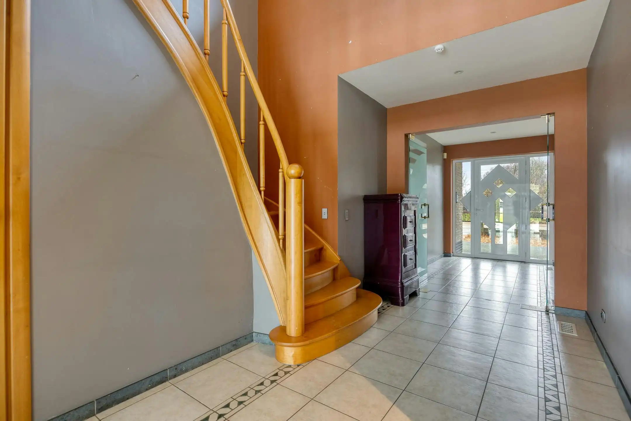 Prachtige villa te koop in centrum Zwijndrecht foto 3