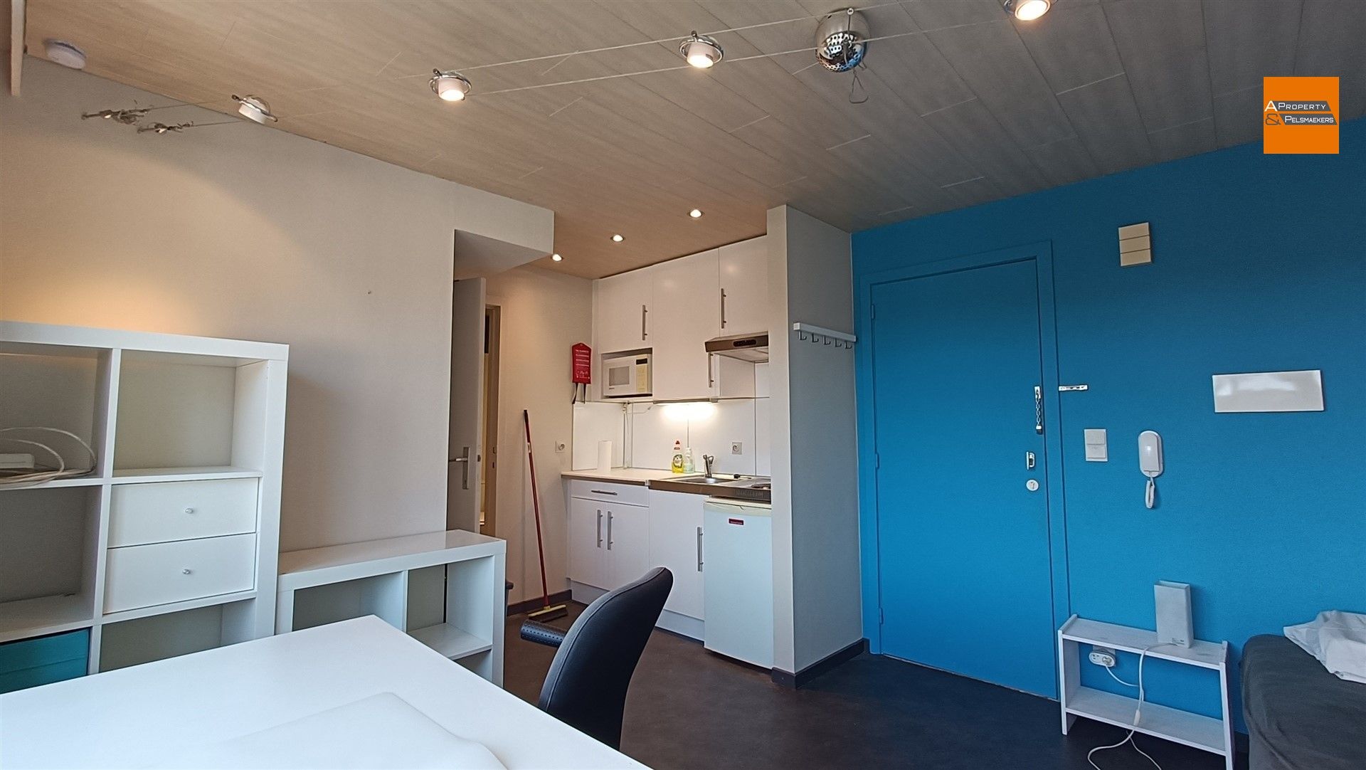 KOT/kamer foto {{pictureIndex}}