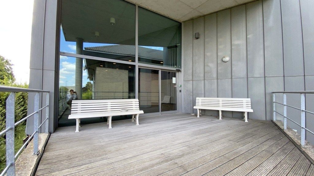 Kantoor met terras te huur nabij R8 in Kortrijk foto 10