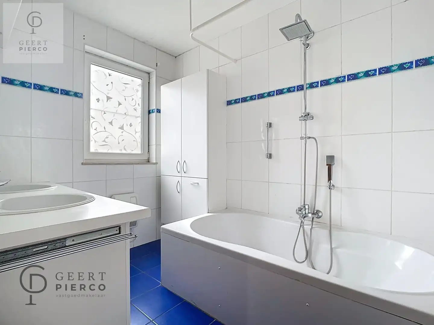 Ruim appartement met twee slaapkamers, kelder en ondergrondse staanplaats. foto 14