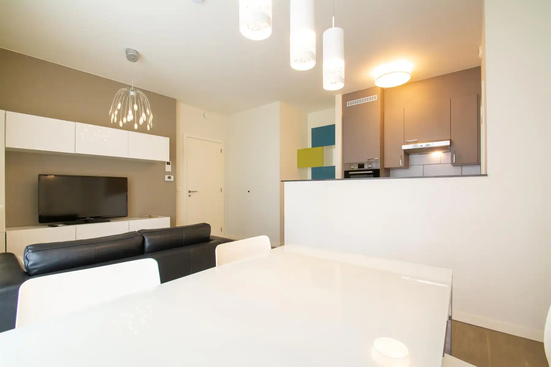Prachtig gemeubileerd 2 kamer appartement (NATO wijk) foto 5