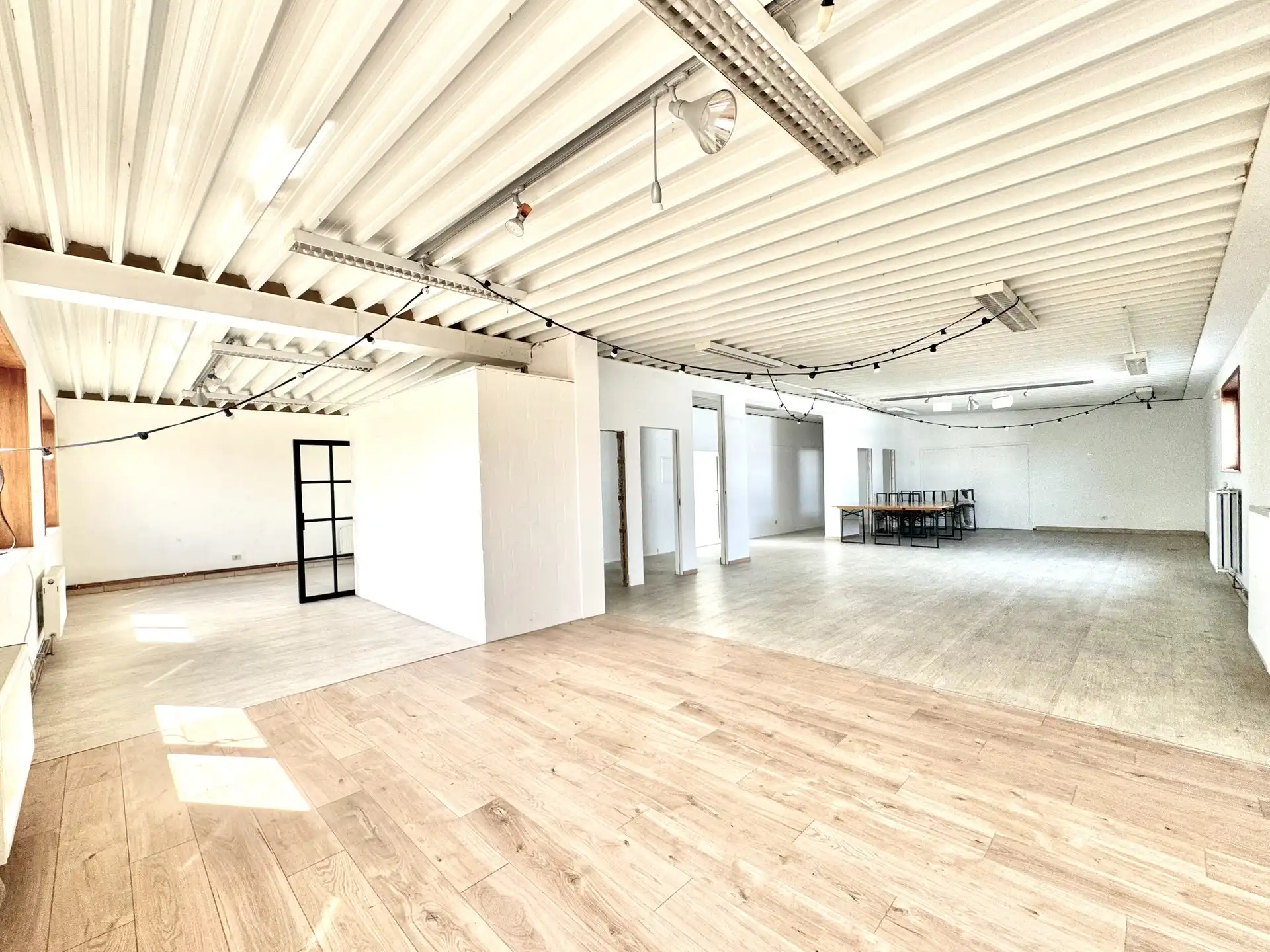 MAGAZIJNEN - BEDRIJFSGEBOUWEN OP EN MET GROND | 3.941 M² foto 12