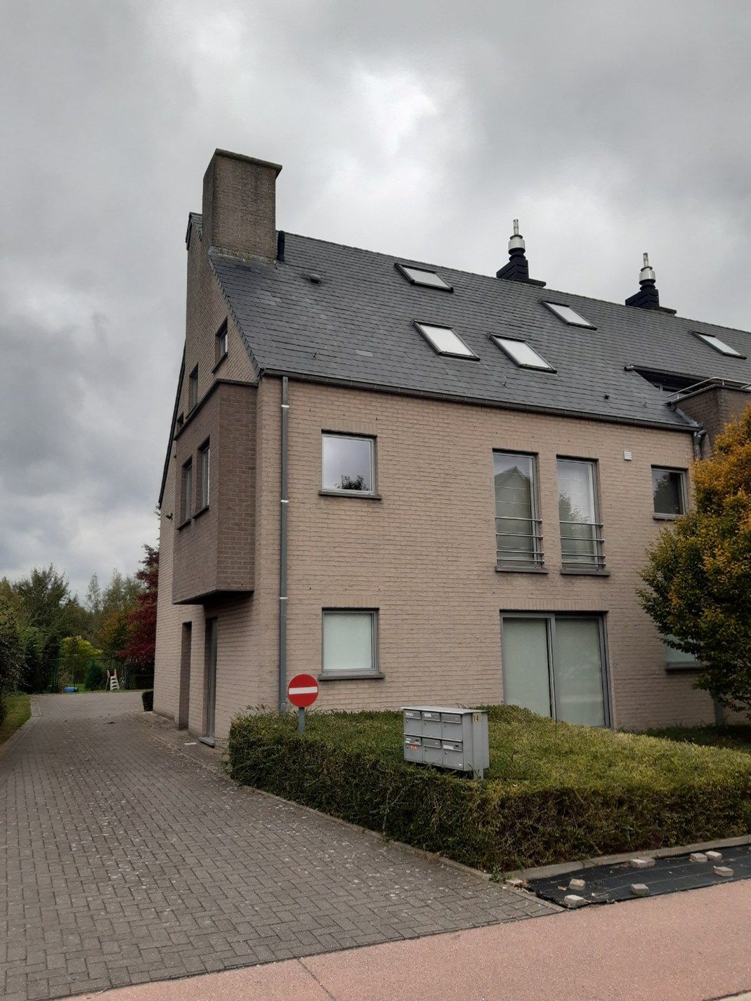 Eigentijds appartement met  autostaanplaats. Geen vaste kosten. foto 14