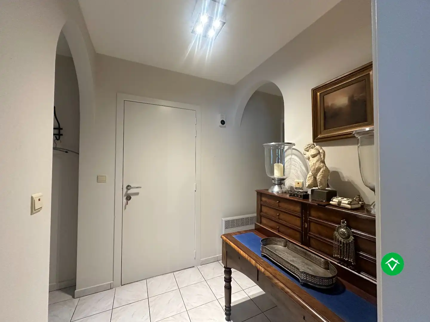 Gelijkvloers appartement met 2 slaapkamers in hartje Koekelare foto 2