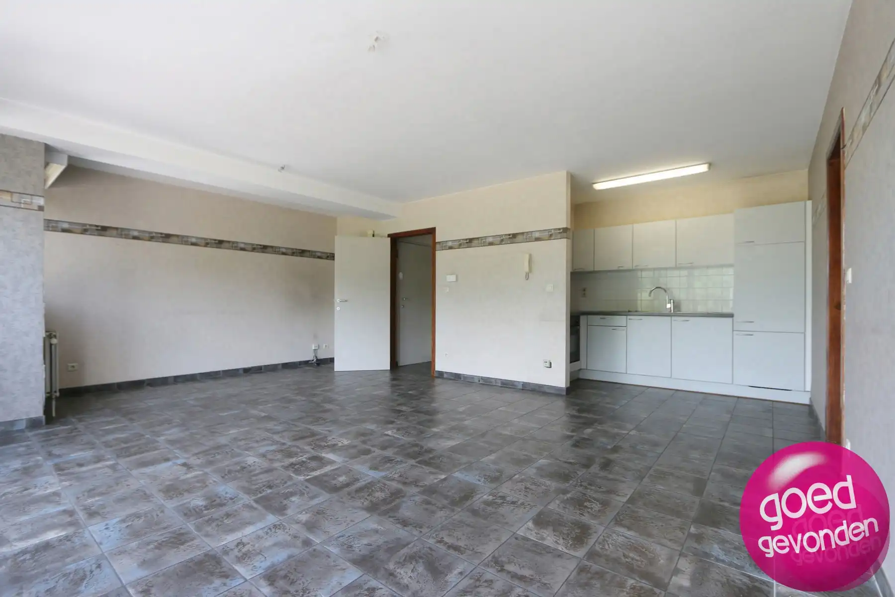 APP - 2 SLK - PARKING - KELDER - UITSTEKENDE LIGGING foto 4