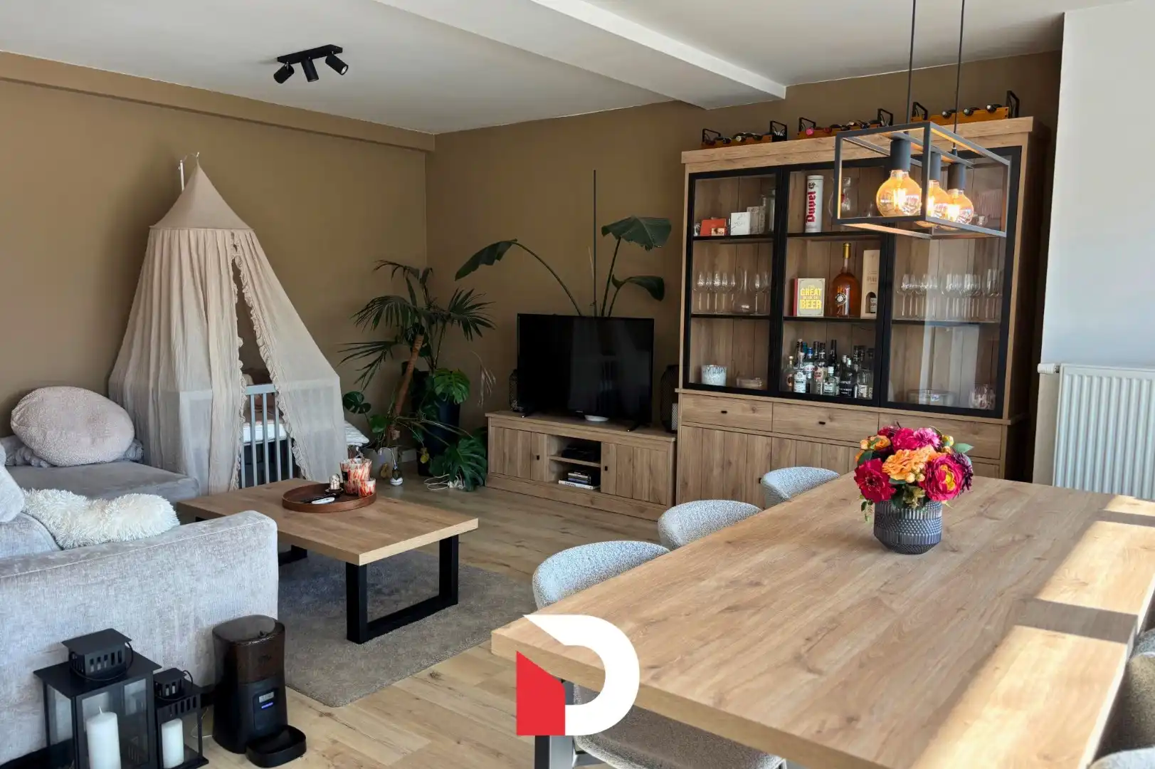 Lichtrijk appartement met garagebox vlakbij centrum Brugge foto 6