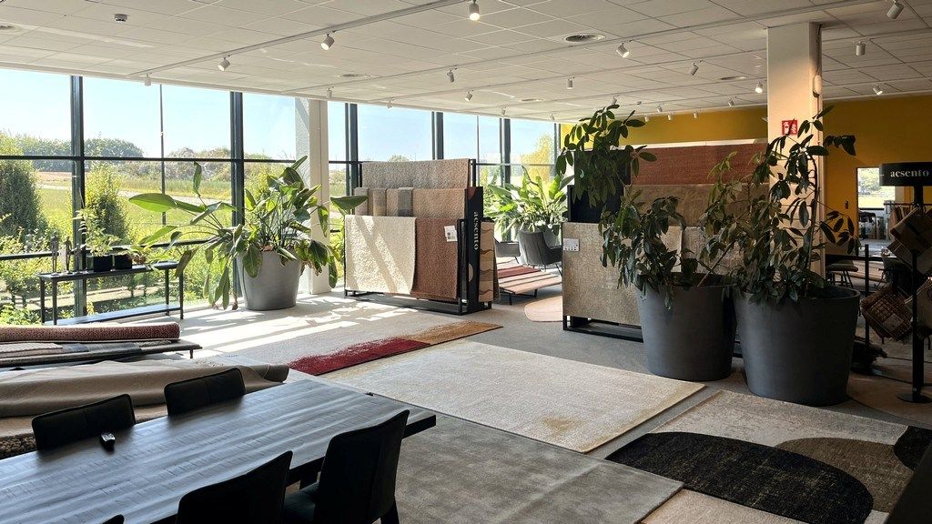 Lichtrijk kantoor te huur nabij R8 in Kortrijk foto 3