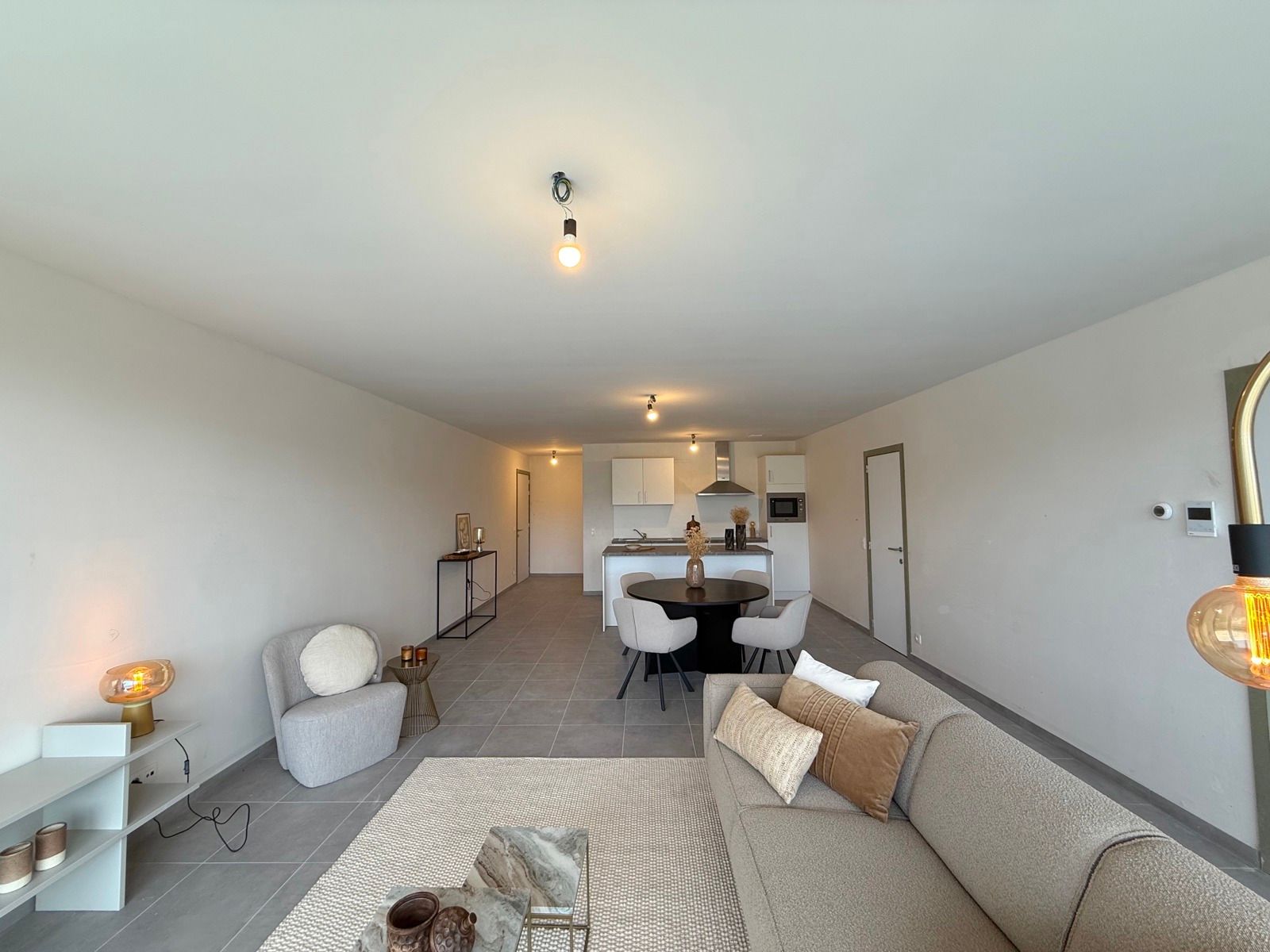 Appartement te koop foto {{pictureIndex}}