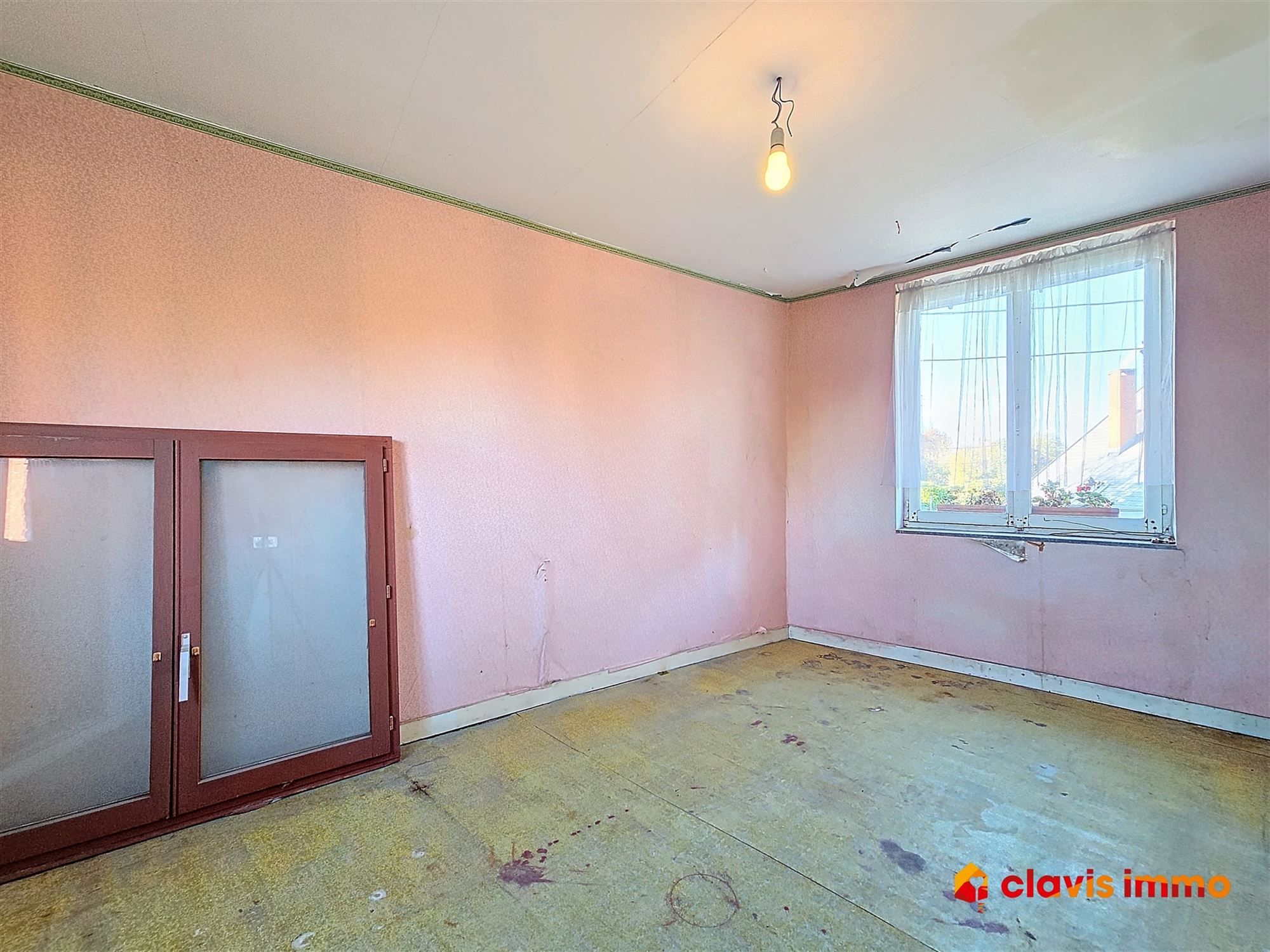 Volledig te renoveren woning met tal van mogelijkheden foto 11