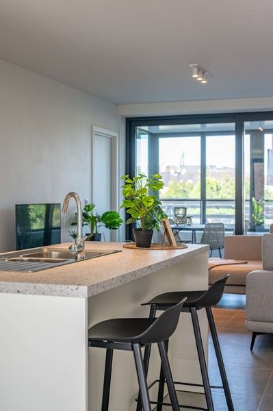 !LAATSTE KANS AANKOOP 6% BTW! Ruim 2 slaapkamer appartement in residentie DAC'ART Izegem. foto 8