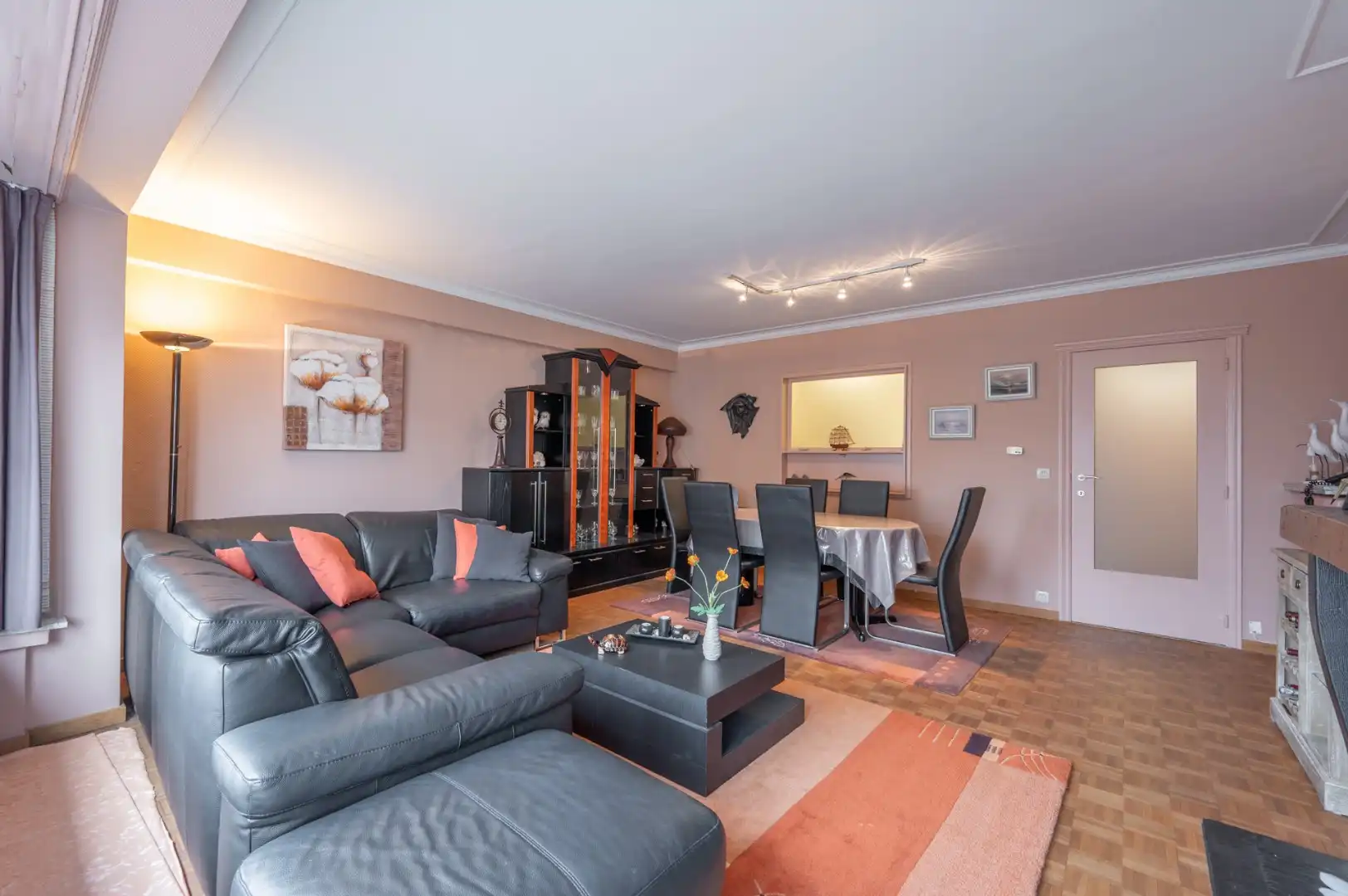 Op te frissen appartement met centrale ligging op Lippenslaan foto 3