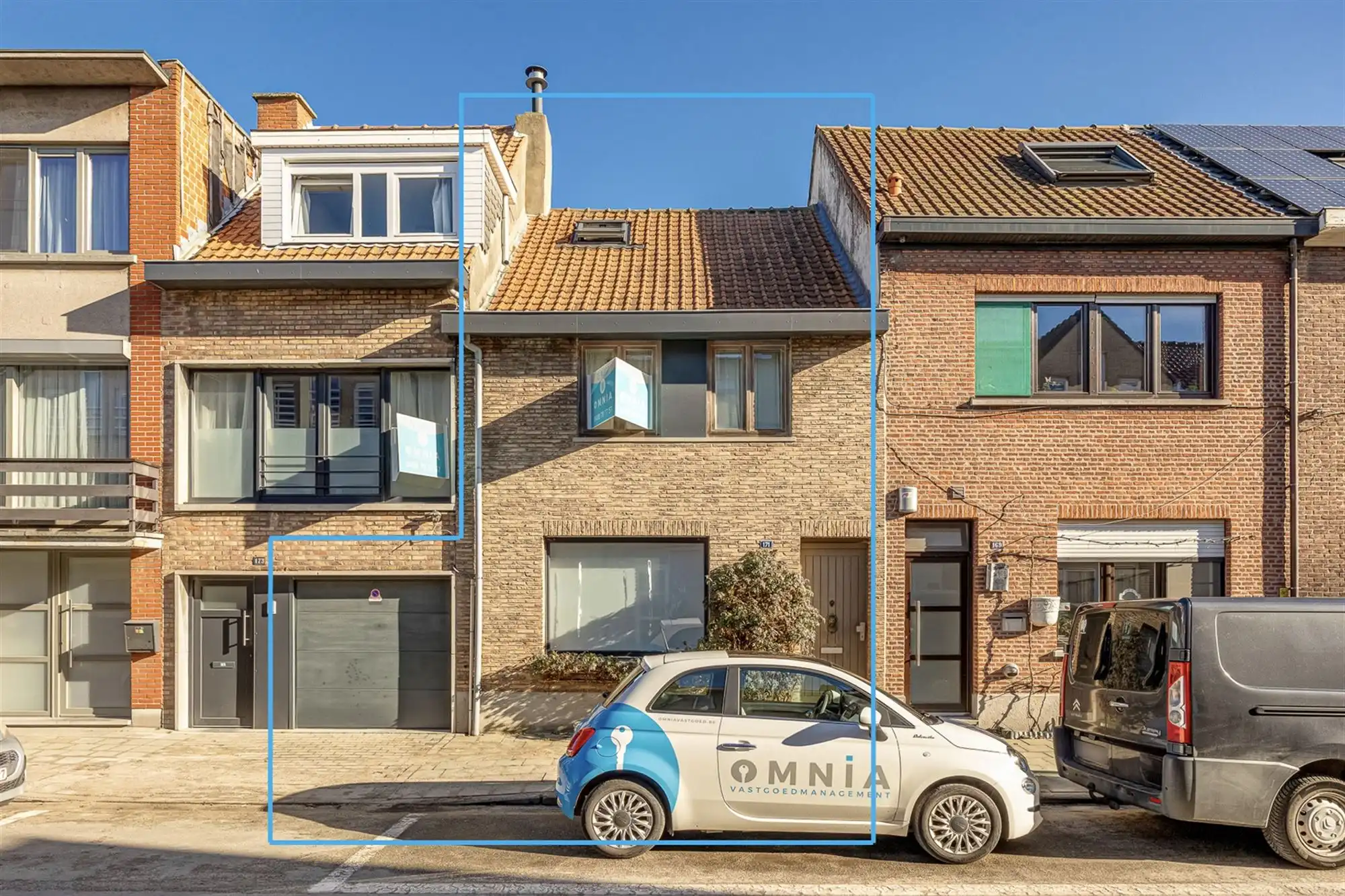 Charmante woning met tuin en ruim magazijn foto {{pictureIndex}}