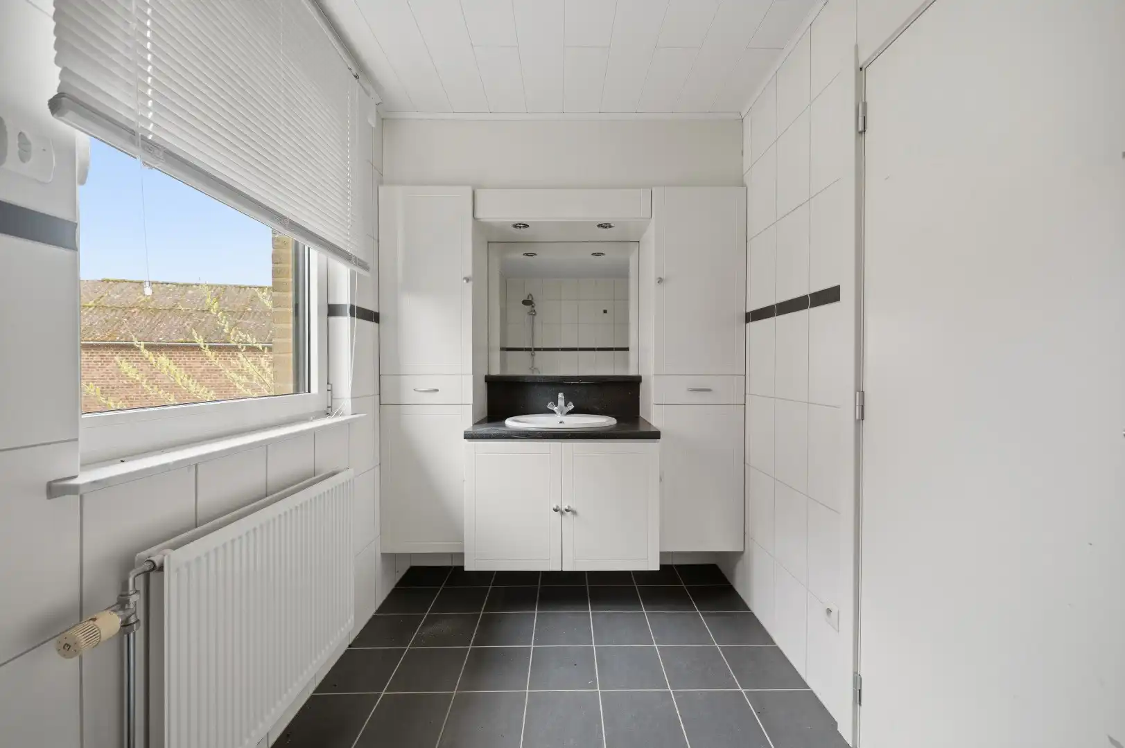 Instapklare OB (2006) met grote garage en 3 slpks foto 15