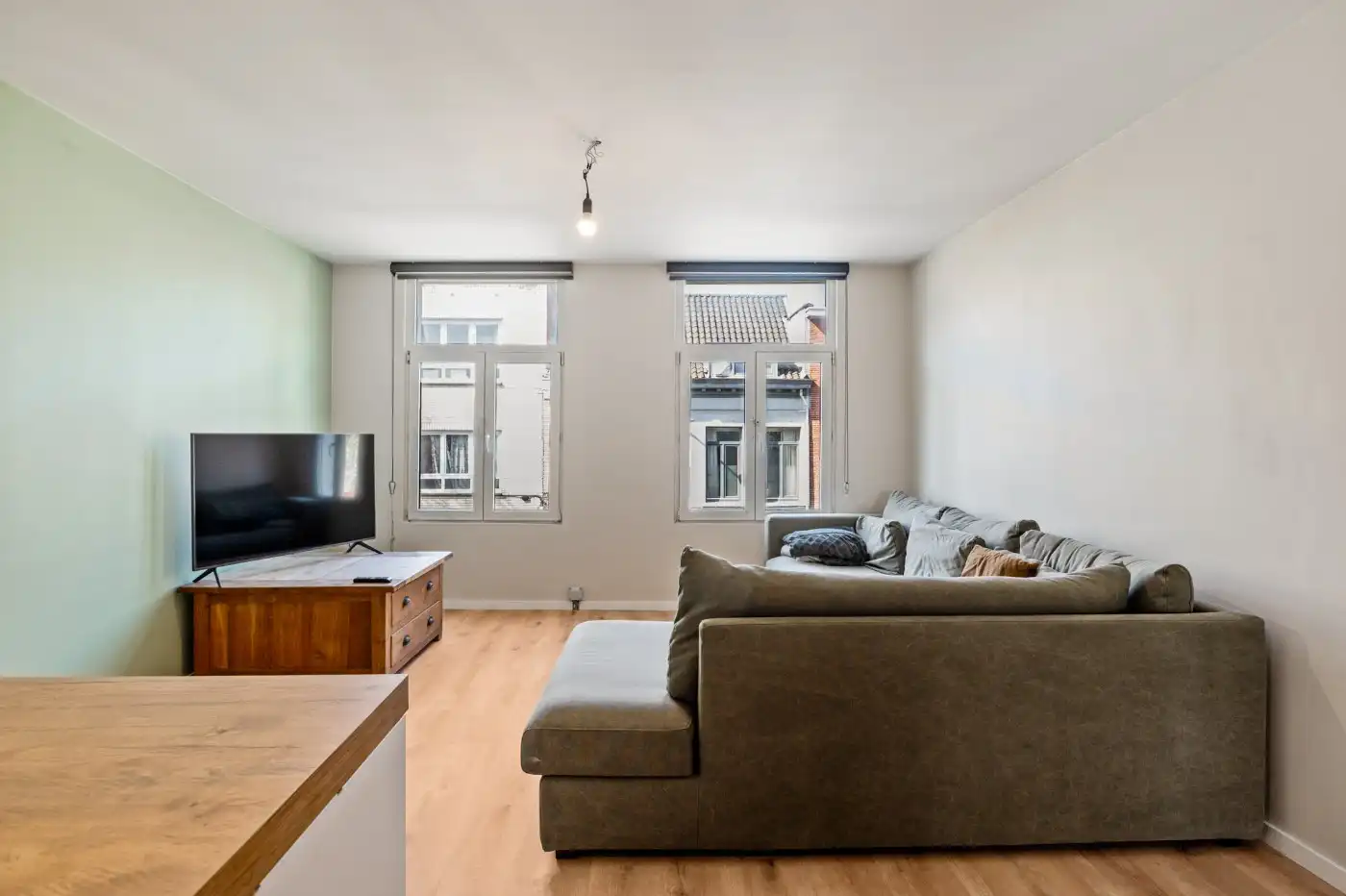 Instapklaar app. op 1ste verd. met 2 slpk. en autostaanplaats foto 3