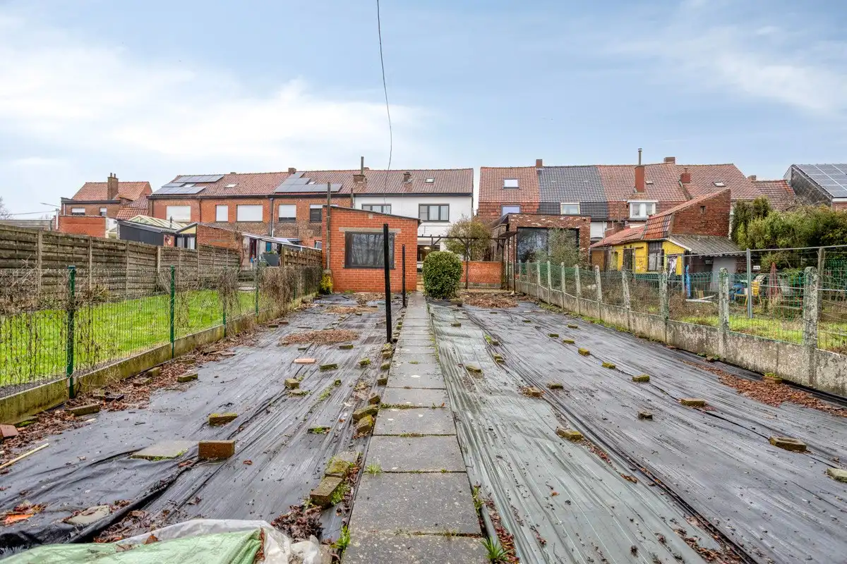 Te renoveren, ruime woning op 427 m2! foto 23