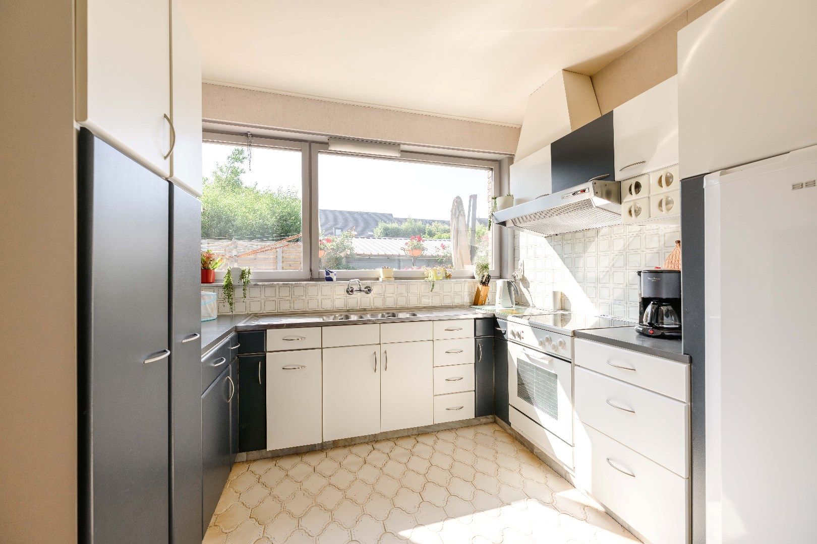 ALLEENSTAANDE WONING IN RUSTIGE WOONWIJK | 4 SLPKS | GARAGE foto 11