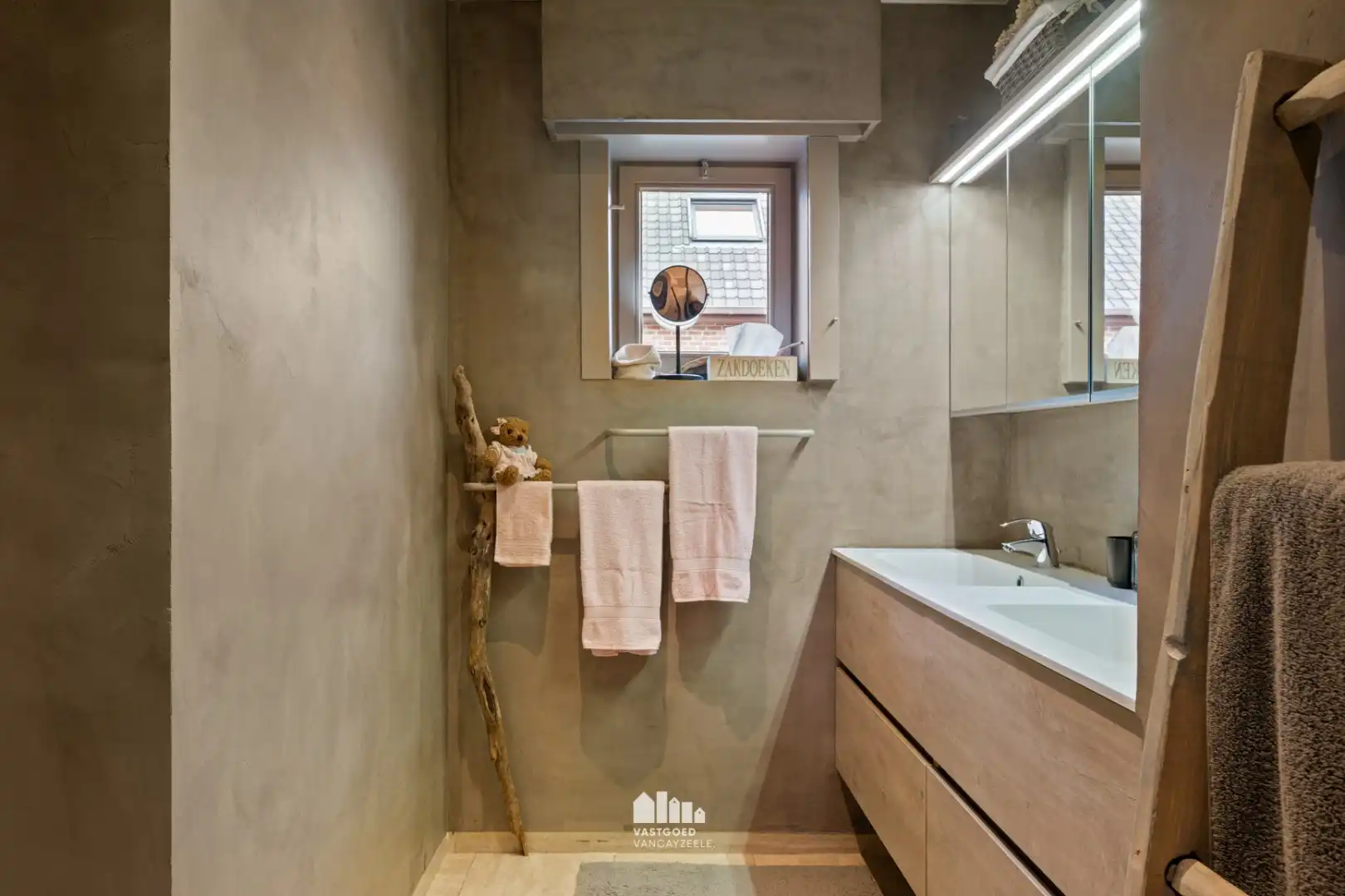 Instapklare villa met zonnige tuin op topligging in rustige wijk te Ieper foto 16