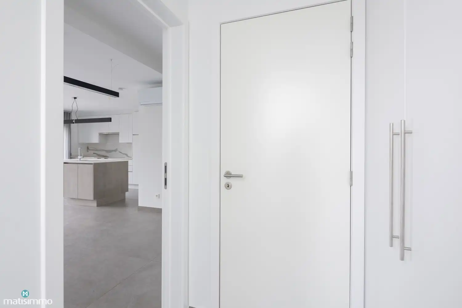RECENT APPARTEMENT VOORZIEN VAN ALLE COMFORT MET TWEE SLAAPKAMERS TE MOPERTINGEN foto 4