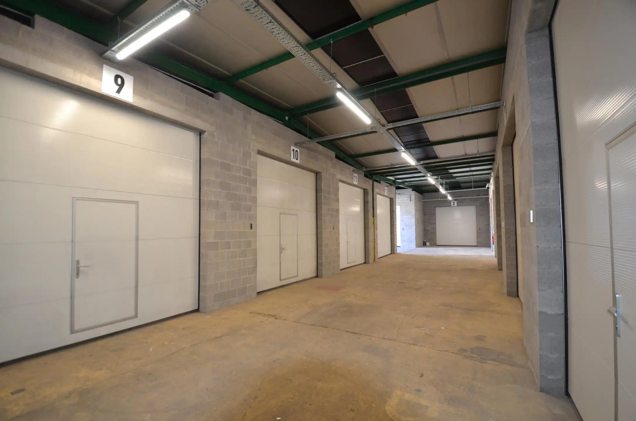 Goed gelegen magazijnen van 120 m² te Nijlen foto 6