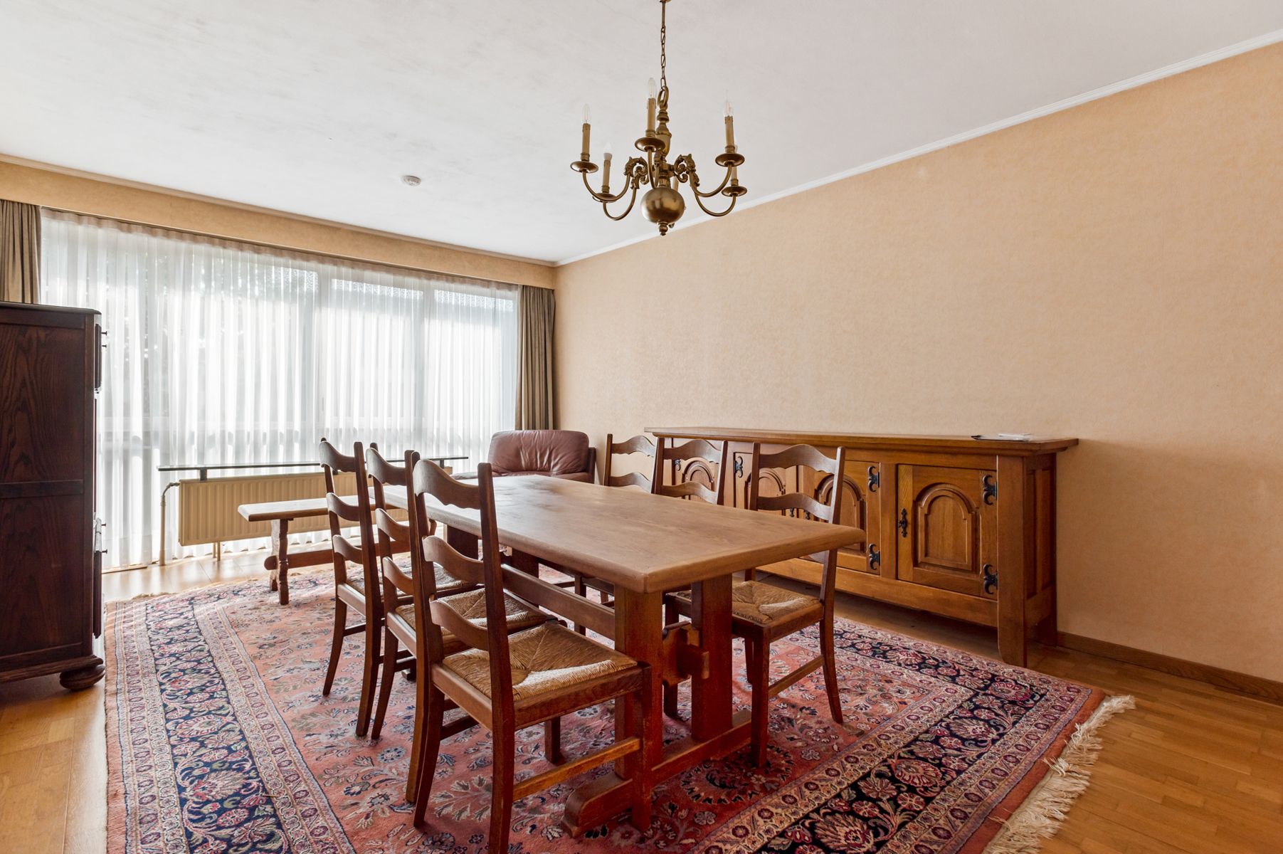 Unieke kans: appartement met tuin, garagebox en berging foto 3