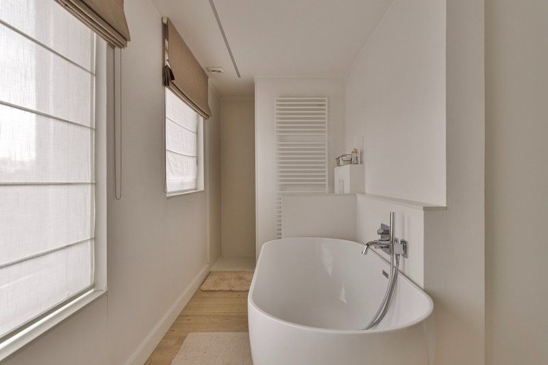 Op en top gerenoveerde bel-etage woning mét magazijn TE KOOP nabij hartje Wakken! foto 16