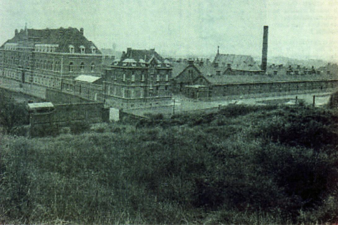 Uitzonderlijke volledig gerenoveerde kapel nabij de trendy wijk van Oostende foto 3