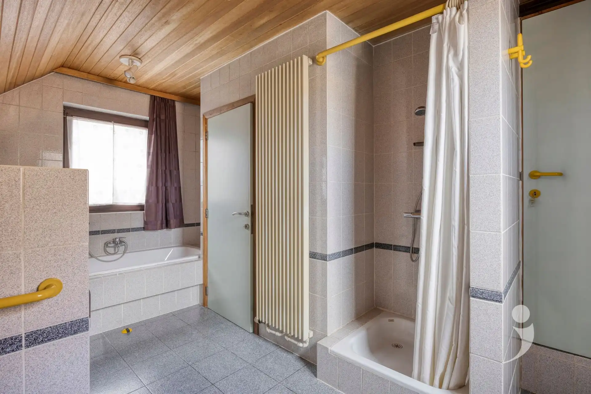 Karaktervolle architectenwoning met zonnige tuin van 10 are foto 22